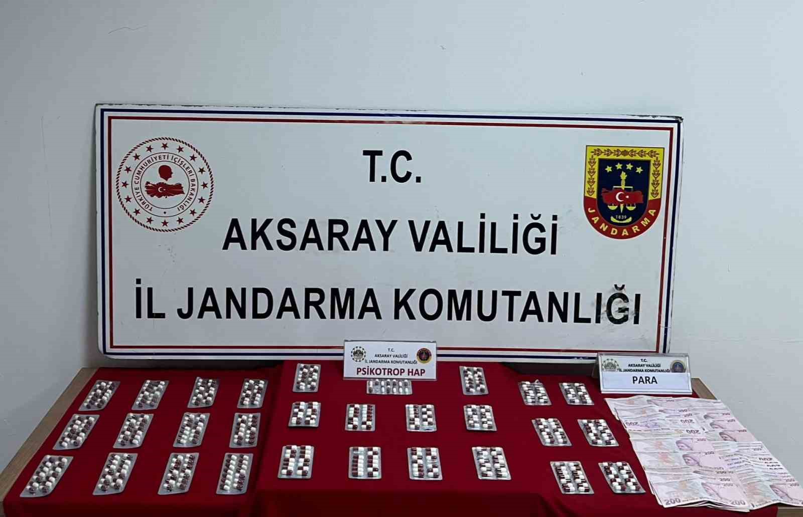 Aksaray&rsquo;da jandarmadan 6 adrese eş zamanlı uyuşturucu baskını: 5 tutuklama
