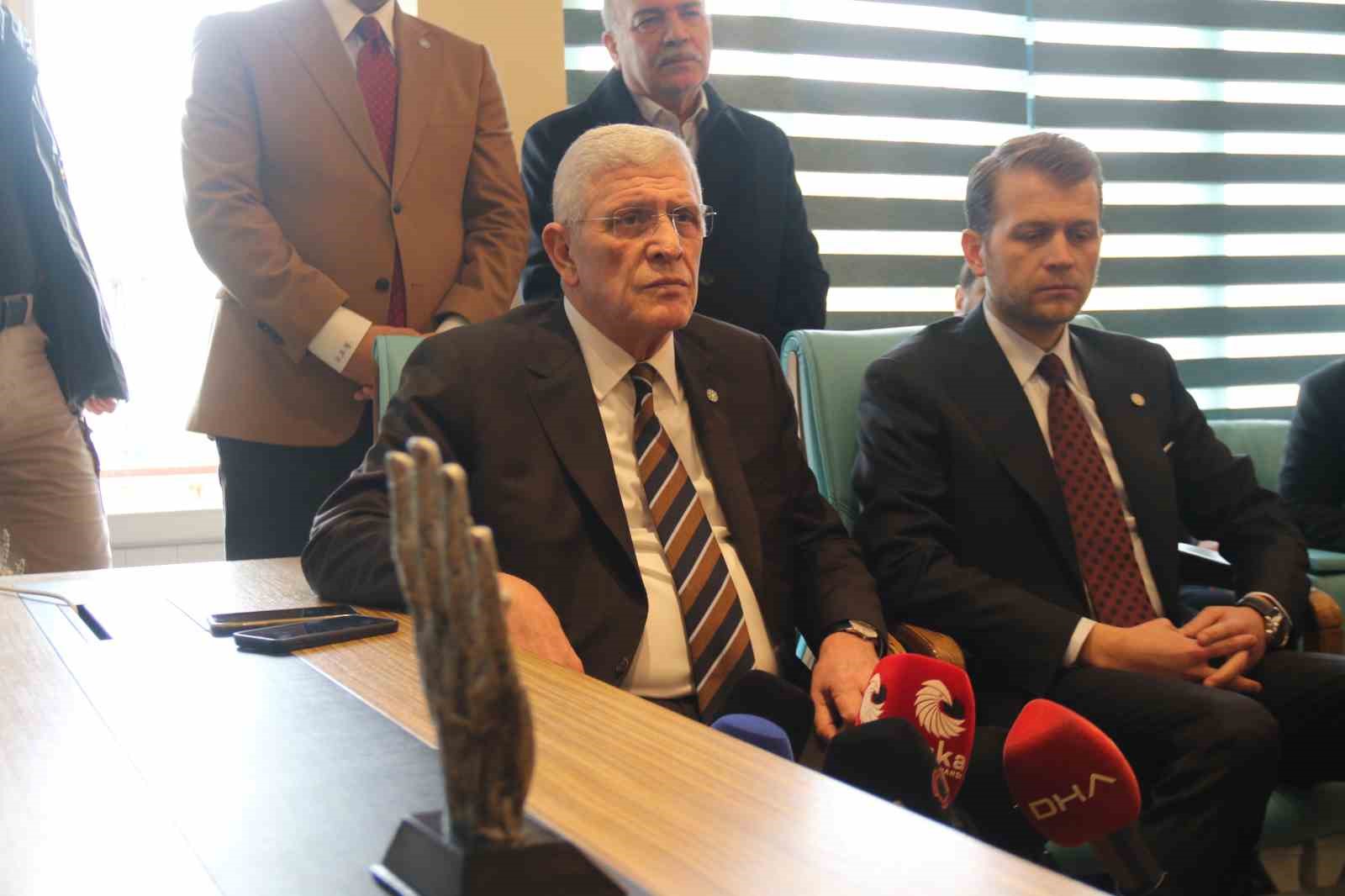 Başkan G&uuml;neş&rsquo;i ziyaret eden İYİ Parti Genel Başkanı Dervişoğlu: "Paylaşımlar ve ifadeler toplumsal birliğimize zarar verdiği kadar geleceğimizde de olumsuz izler bırakıyor"
