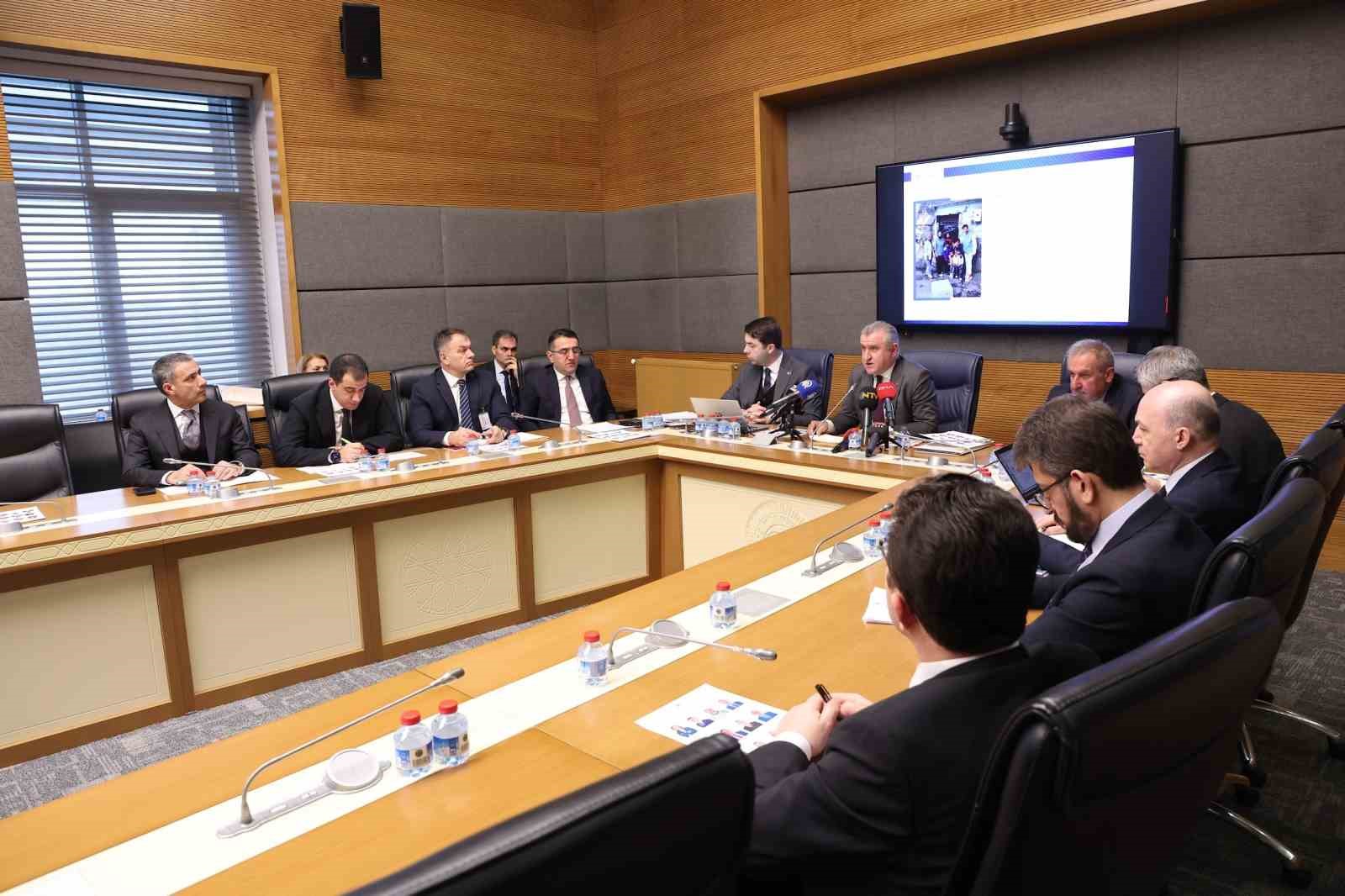 Bakan Bak: "Suça sürüklenen her çocuk, toplumsal hayata kazandırılması gereken bir bireydir"