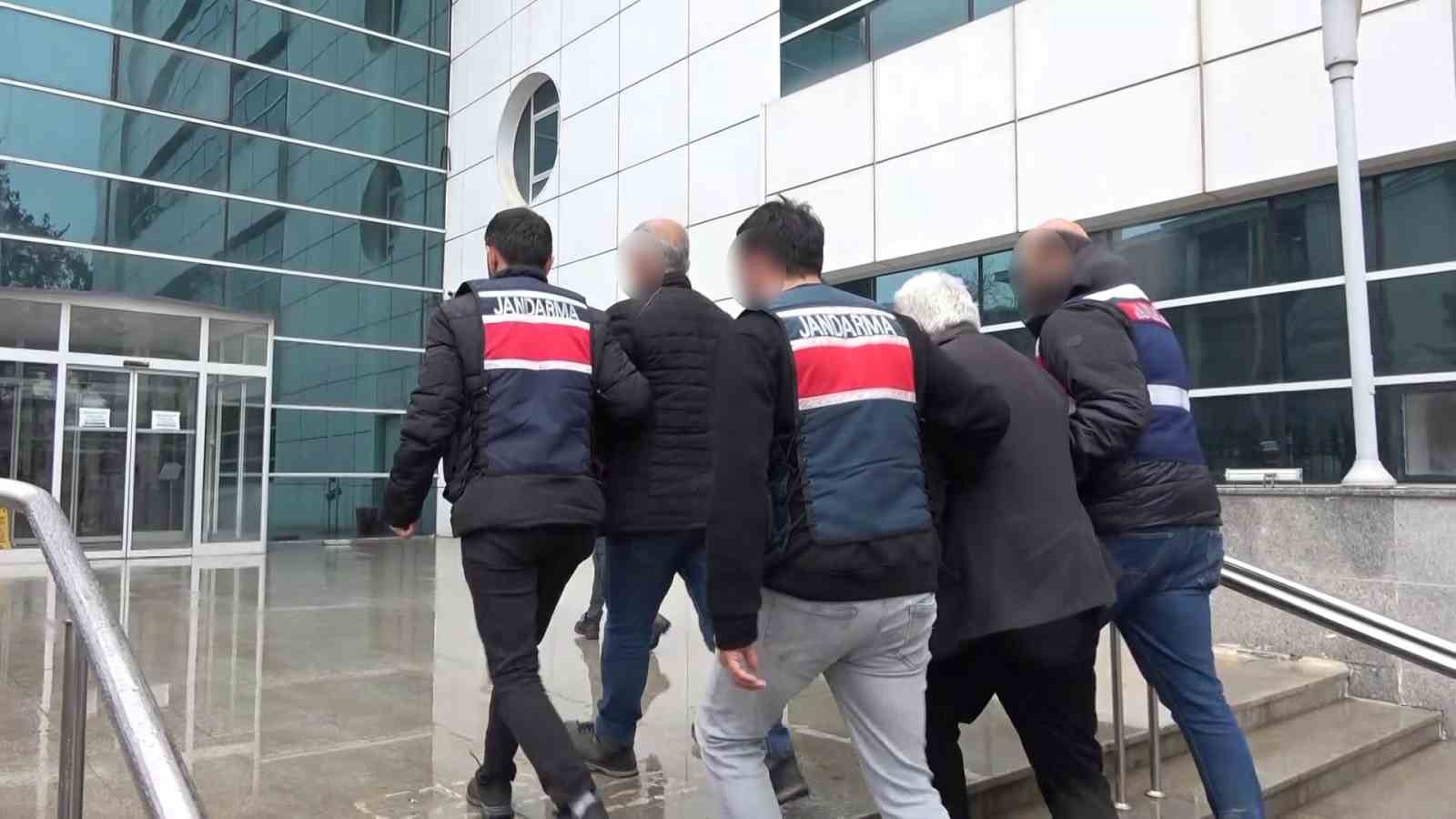 Adıyaman&rsquo;da ter&ouml;r operasyonu: 3 g&ouml;zaltı
