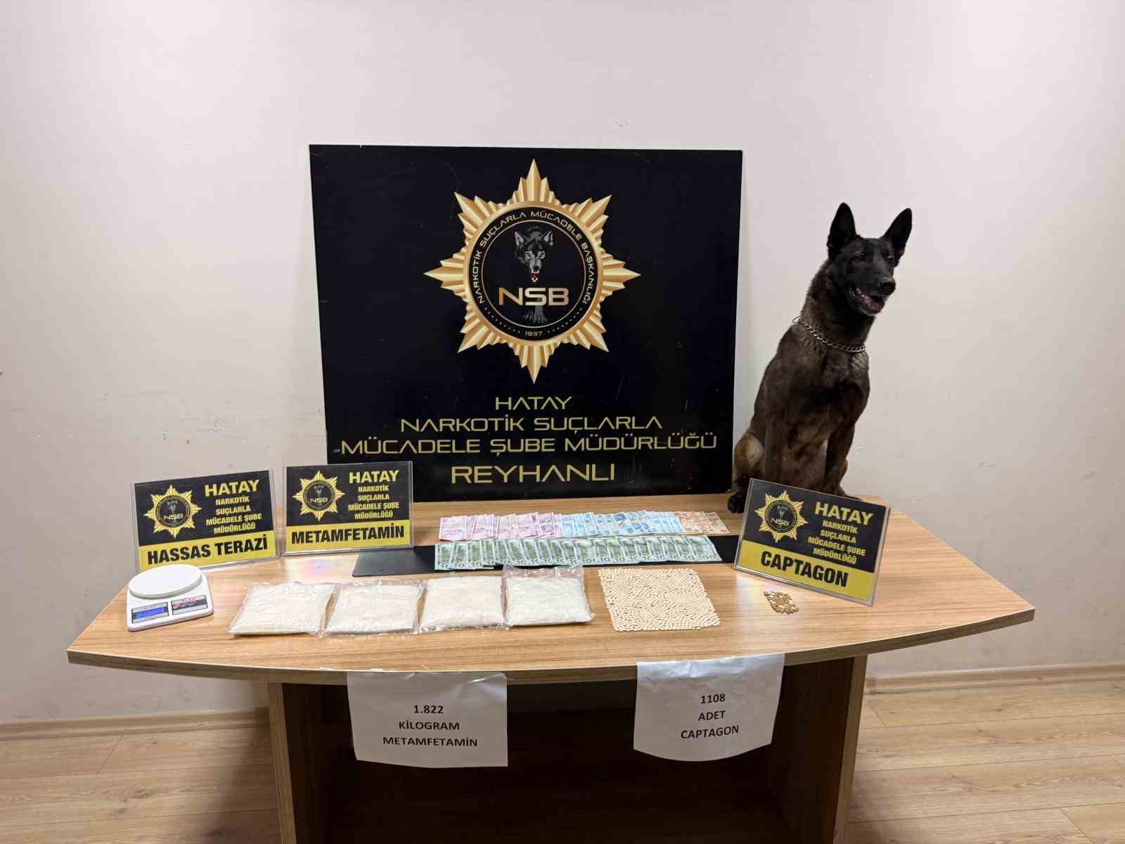 Battaniyeye zulalanan uyuşturucuyu narkotik k&ouml;peği buldu
