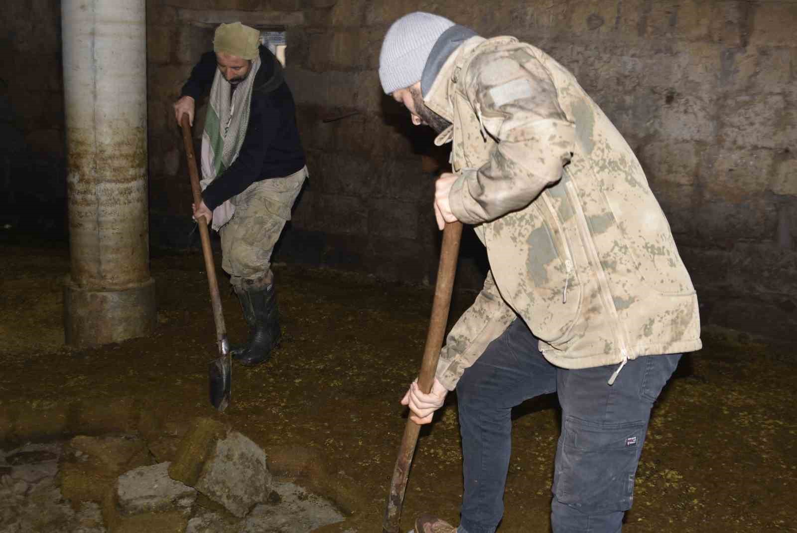 K&ouml;yl&uuml;lerin gelecek kış telaşı şimdiden başladı
