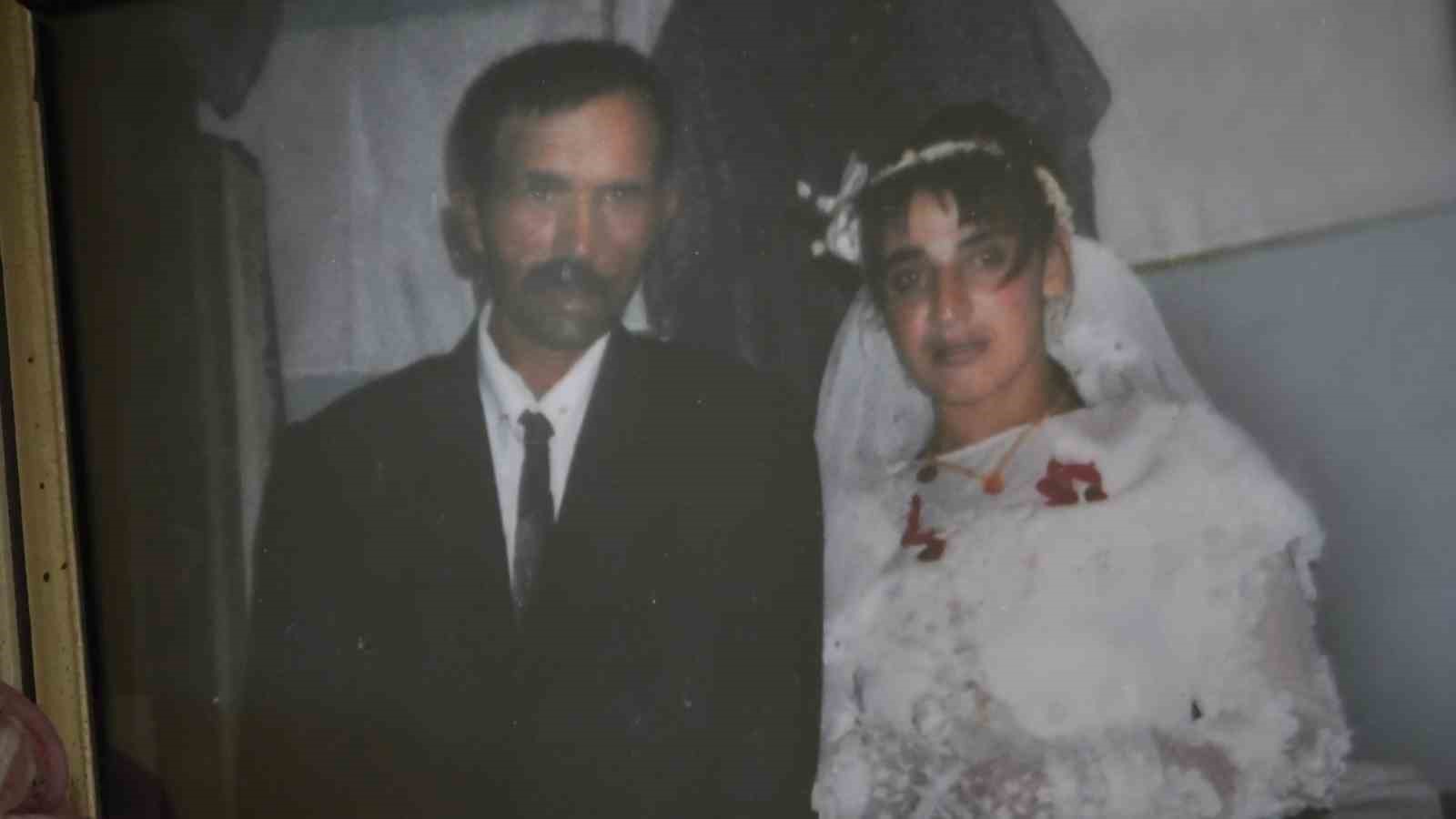 Engelleri aşıp okuma yazma kursuna katıldılar: 30 yıllık &ccedil;iftten ders alınacak aşk hikayesi
