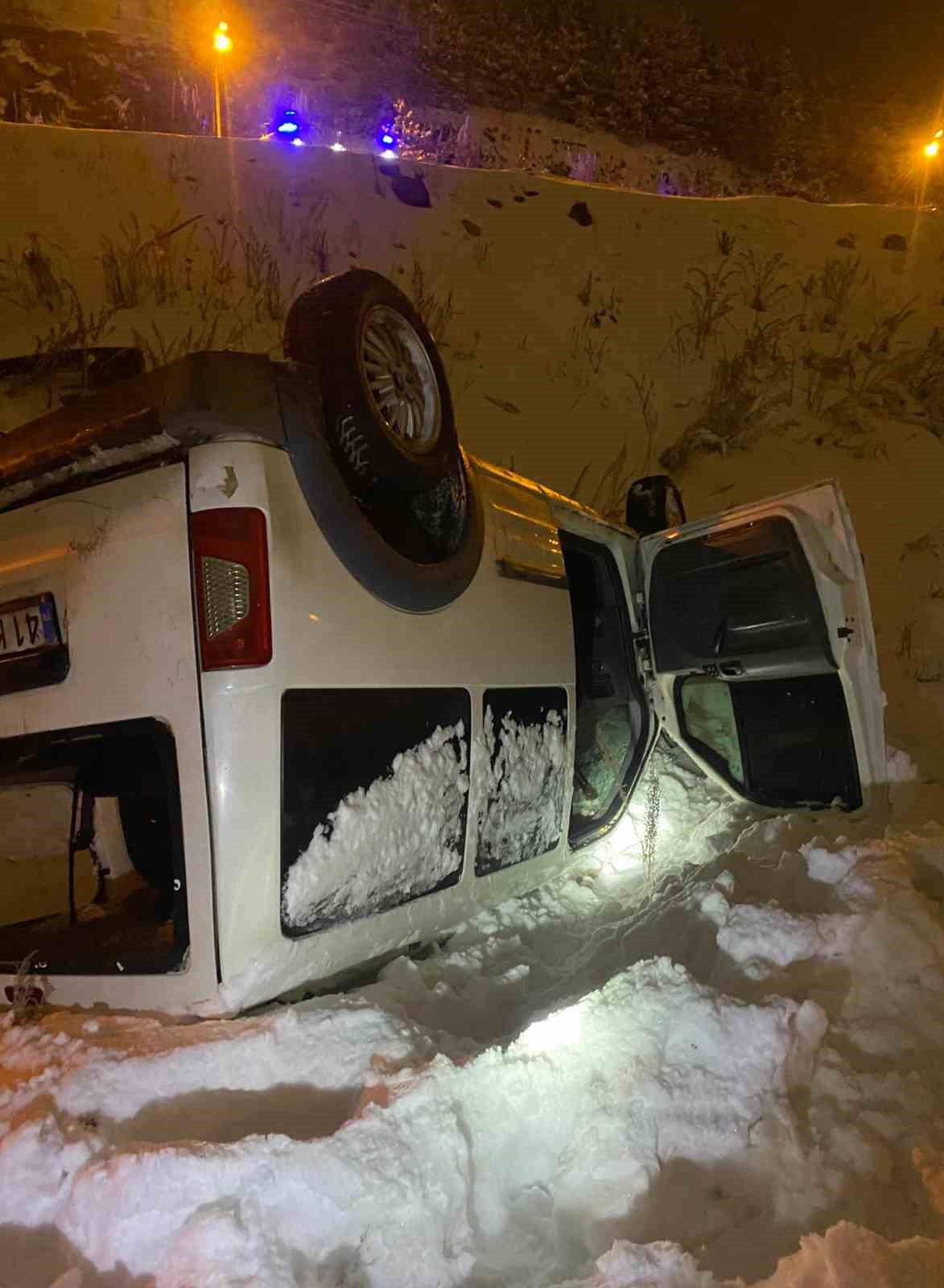 Kars&rsquo;ta takla atan hafif ticari ara&ccedil;ta can pazarı yaşandı
