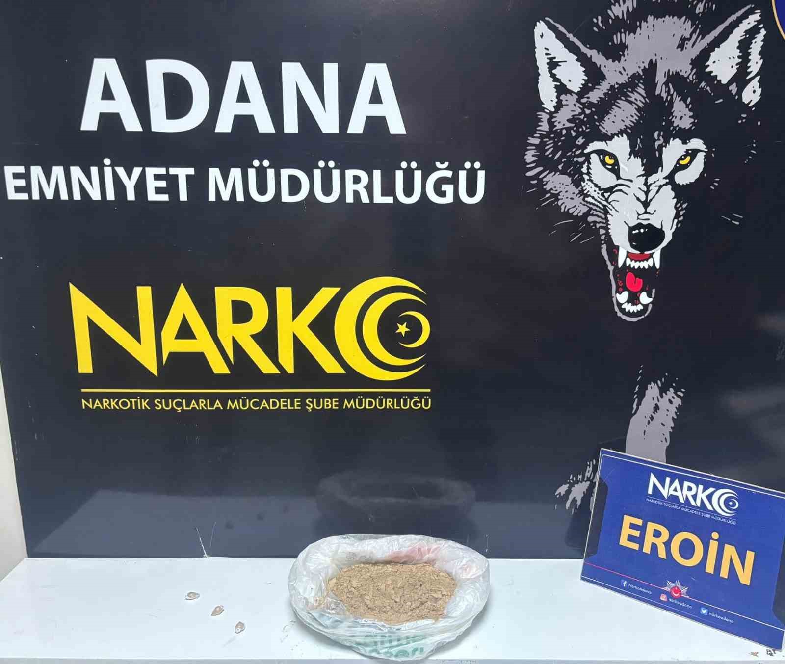 Evindeki sandıktan 814 gram eroin &ccedil;ıktı, "Satmıyorum, kullanıcıyım" dedi
