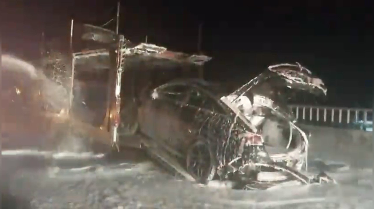 Osmaniye’de araç yüklü tırda yangın: 3 araç kullanılamaz hale geldi