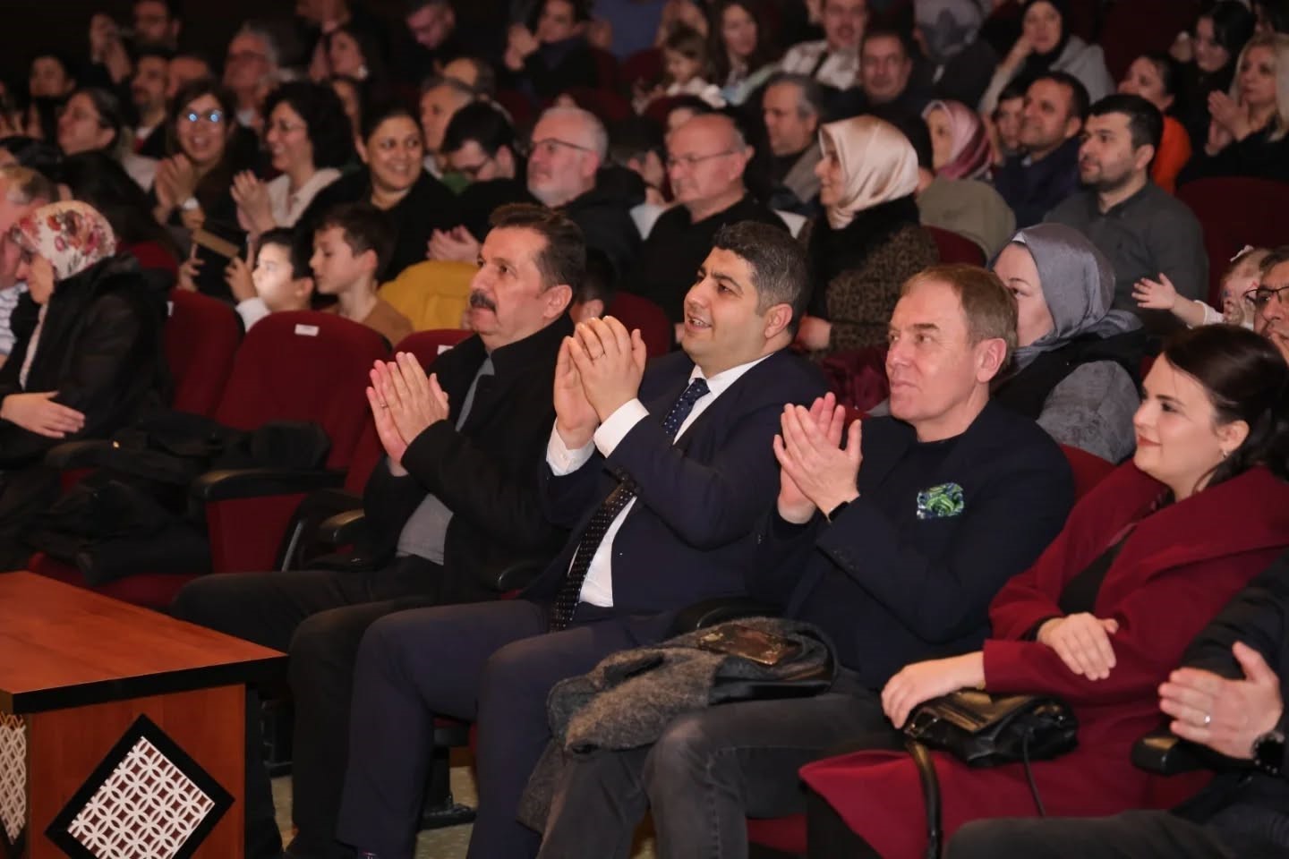 K&uuml;tahya&rsquo;da &rsquo;7&rsquo;den 77&rsquo;ye T&uuml;rk Halk M&uuml;ziği Korosu&rsquo; konseri
