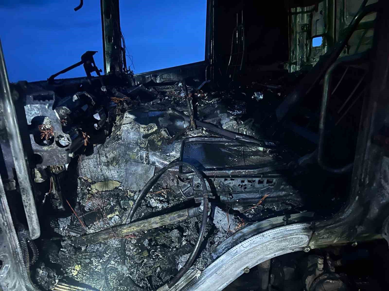 &Ccedil;ekici yanarak kullanılamaz hale geldi
