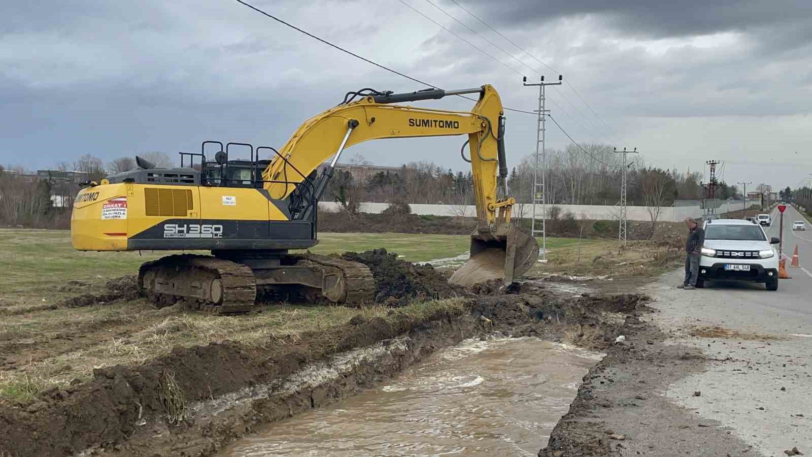 Ayvacık-Çarşamba kara yolunda yol genişletme çalışmaları başladı