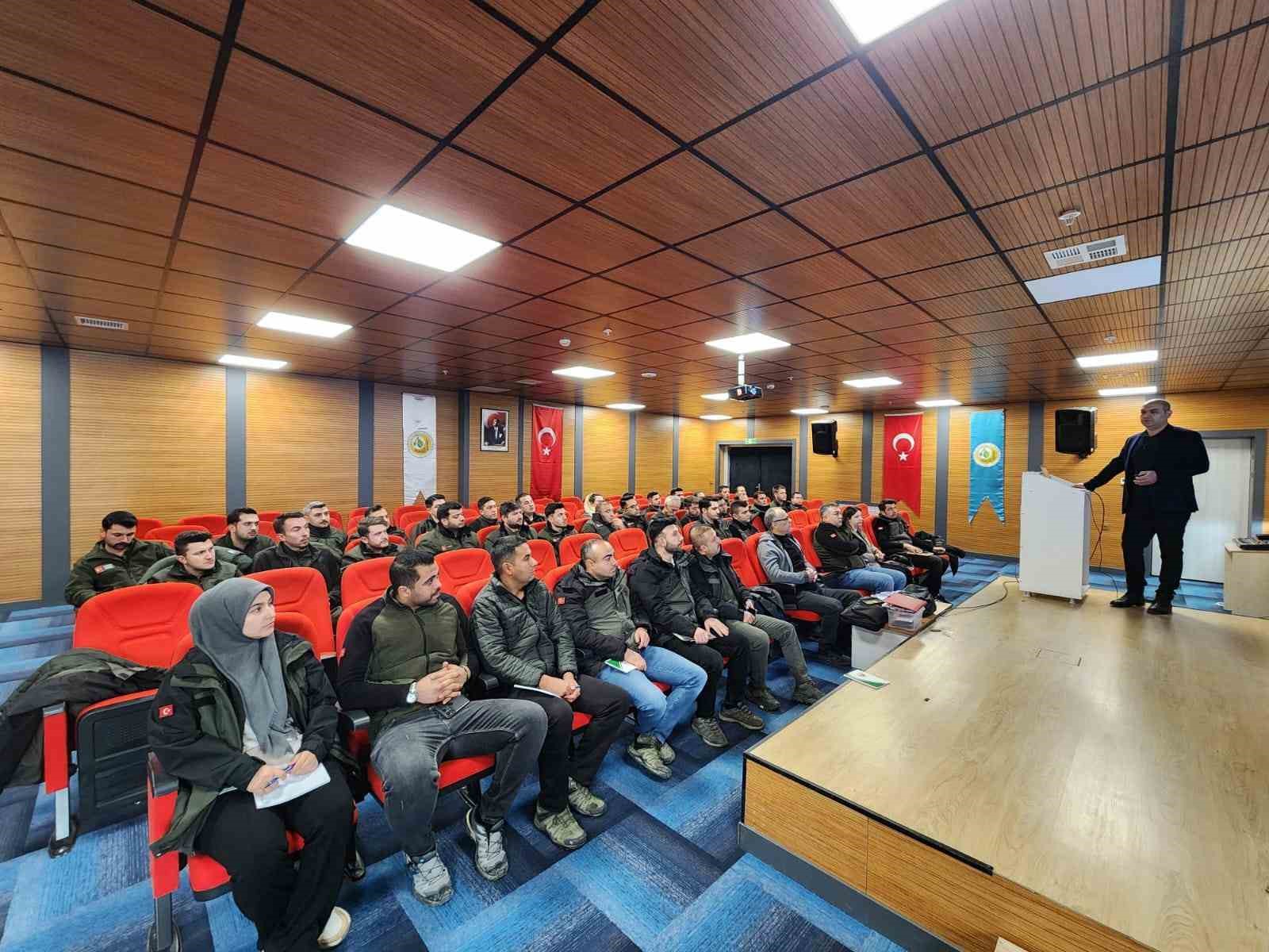Kütahya OBM’de işletme şefleri ve orman muhafaza memurlarına eğitim