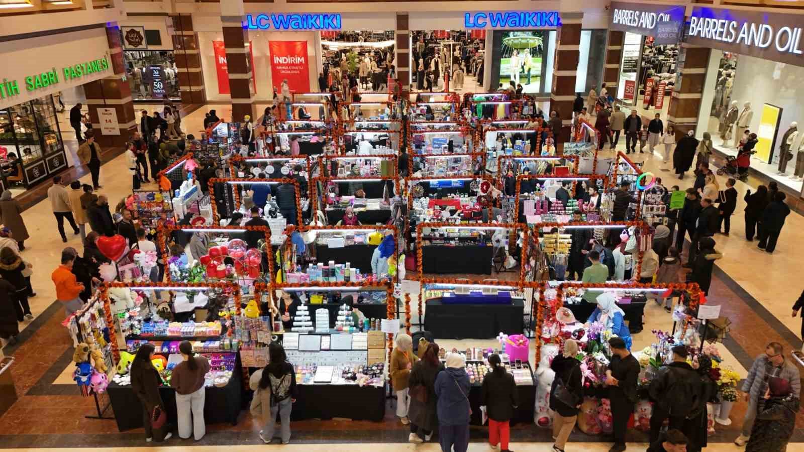 M1 Konya&rsquo;daki festival, Sevgililer G&uuml;n&uuml;&rsquo;ne &ouml;zel etkinliklerle devam ediyor
