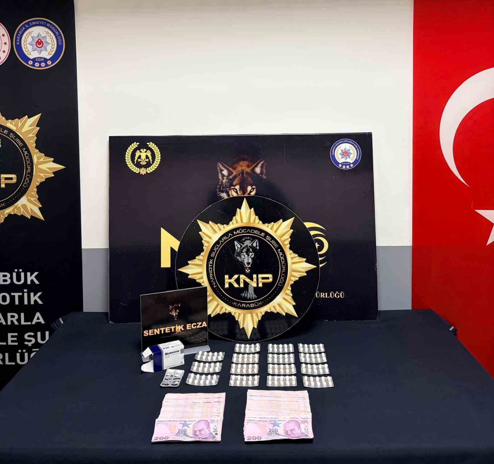 Karab&uuml;k&rsquo;te uyuşturucu operasyonlarında 2 kişi tutuklandı
