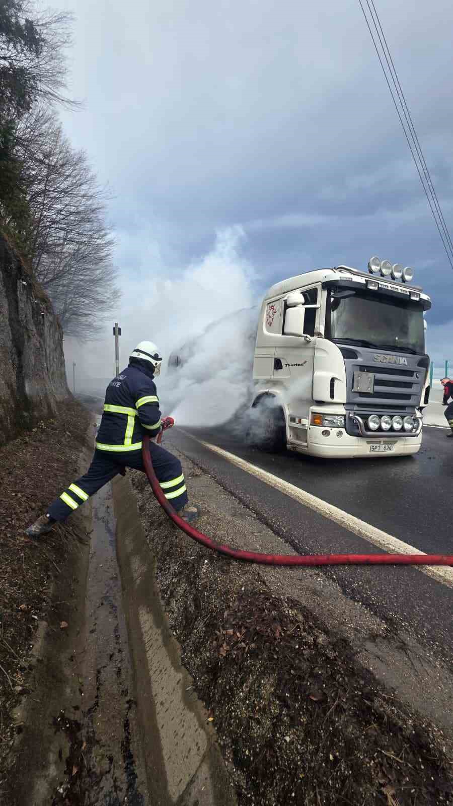 Bolu Dağı’nda tanker alev alev yandı