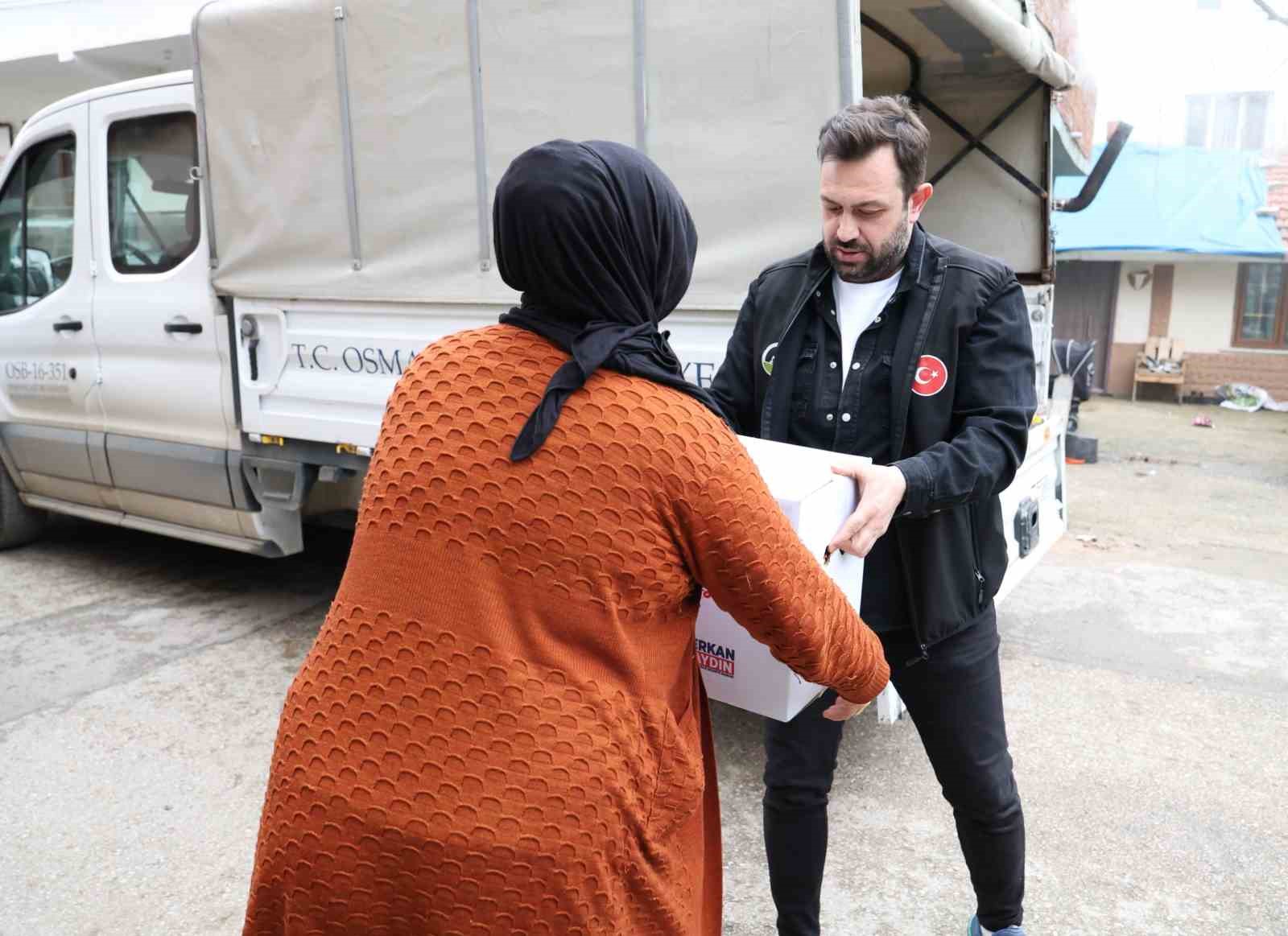 Osmangazi&rsquo;de Ramazan kolisi dağıtımı devam ediyor
