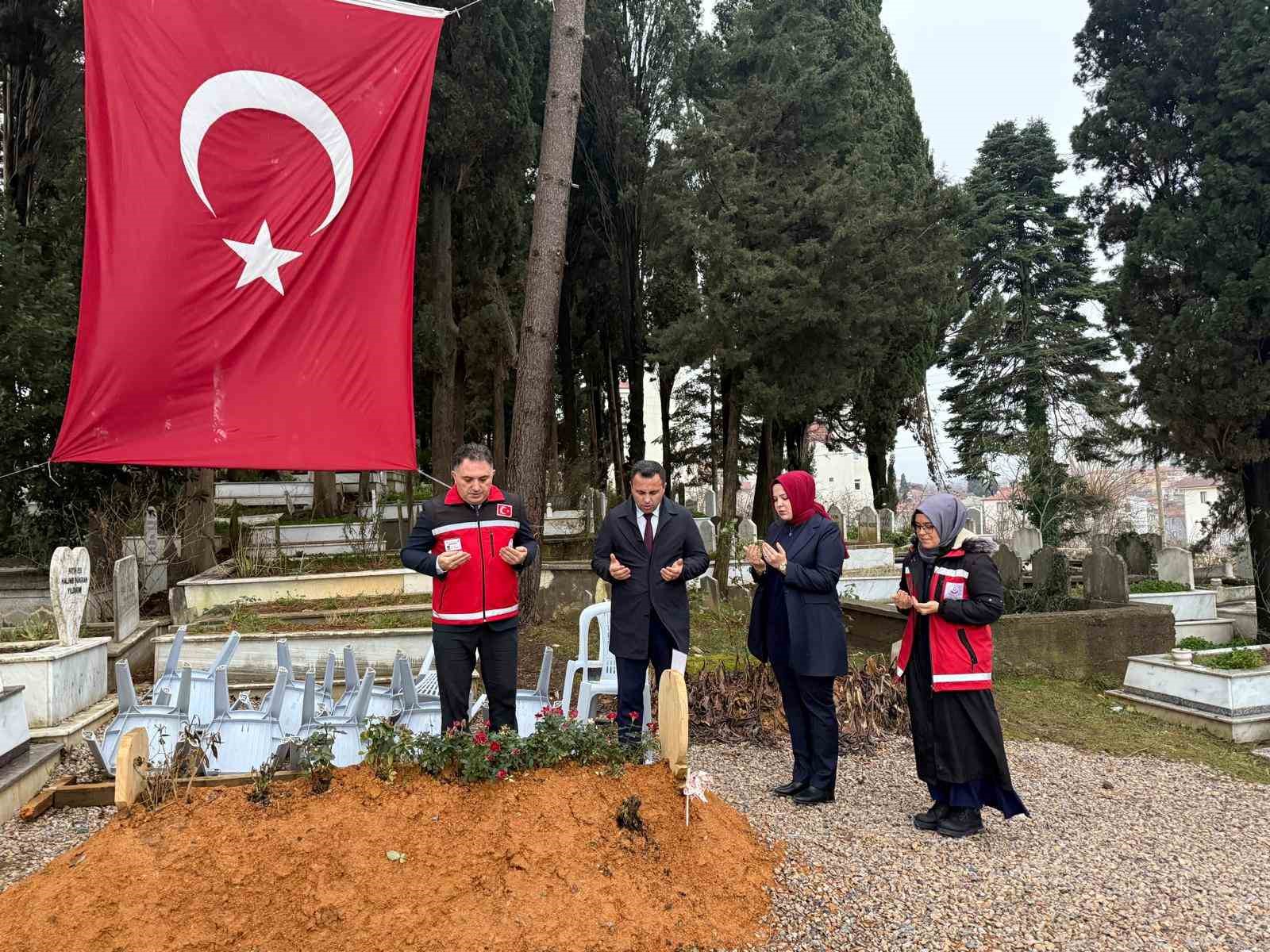 Kaymakam Uzan&rsquo;ın ilk ziyareti şehit ailesi oldu
