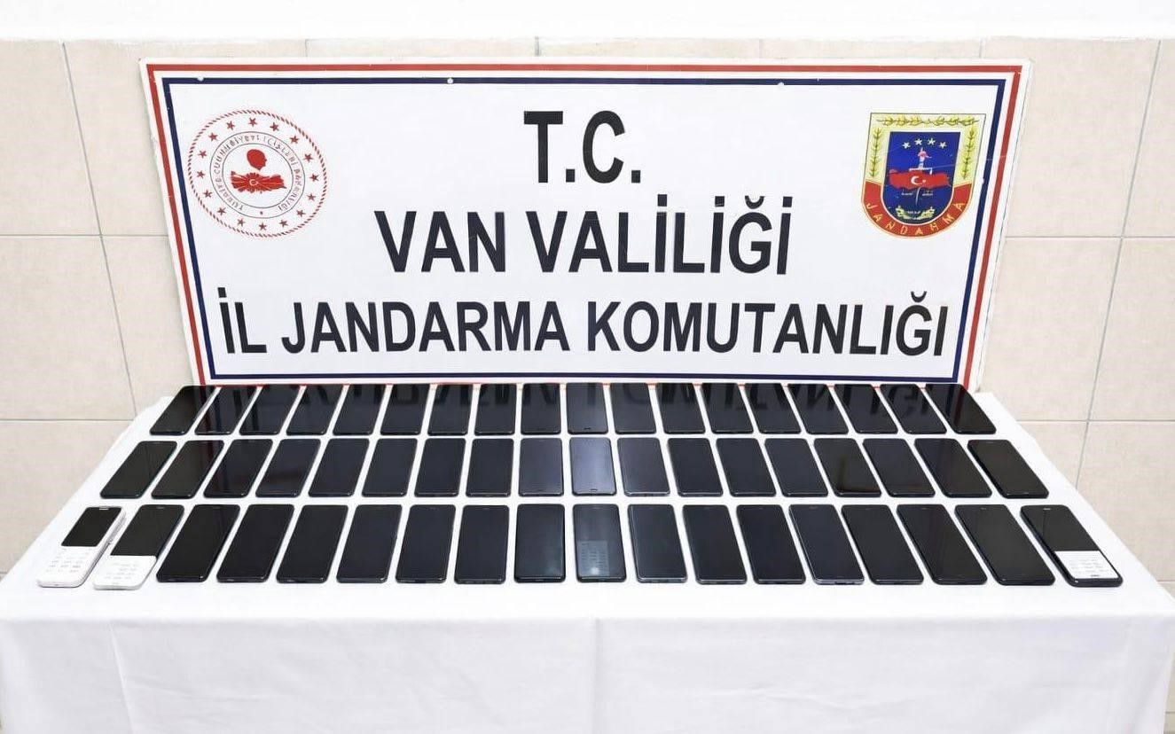Van’da 1 milyon 750 bin TL değerinde kaçak eşya ele geçirildi