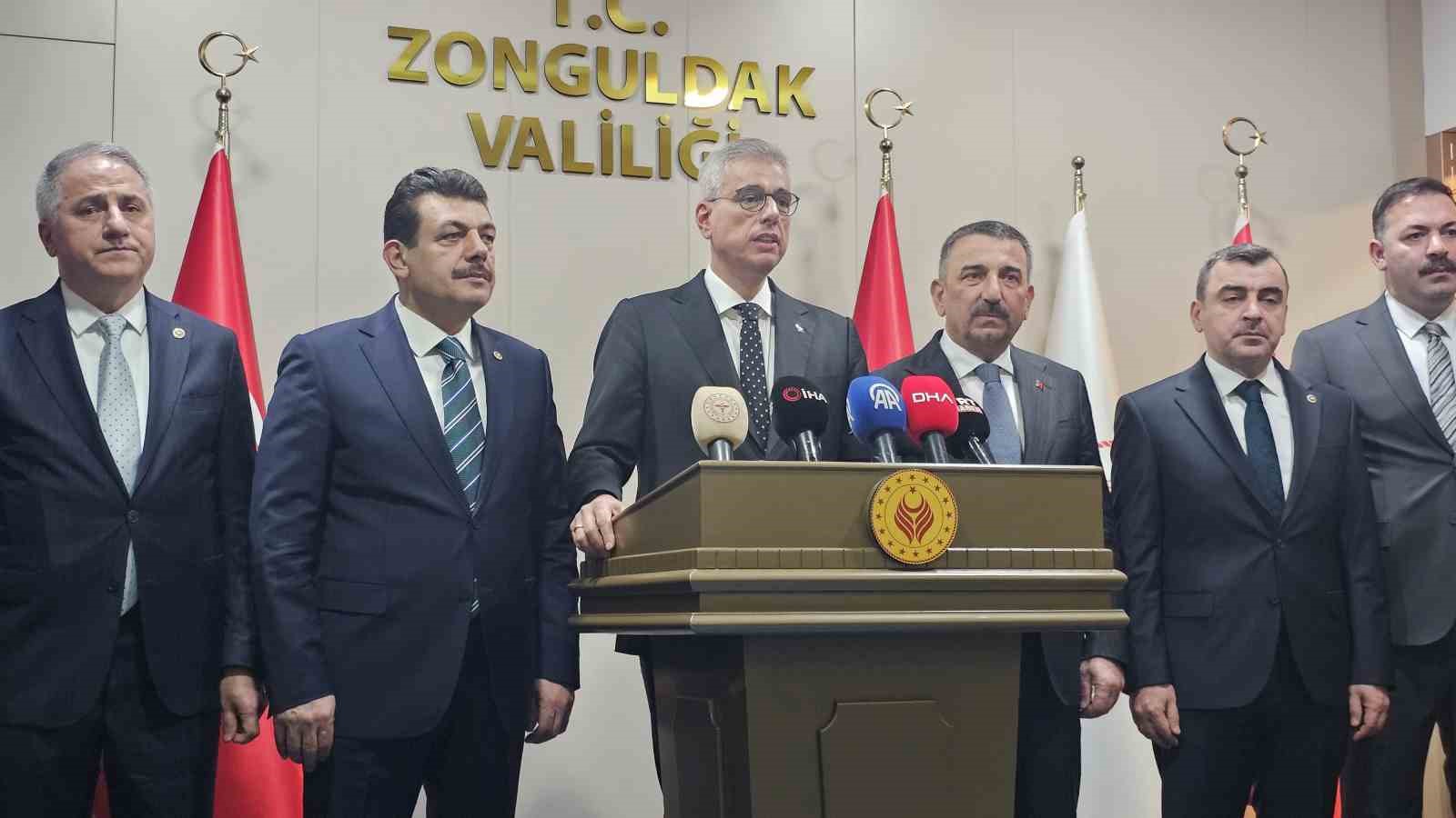 Bakan Memişoğlu&rsquo;ndan Ramazan &ouml;ncesi sigarayı bırakma &ccedil;ağrısı
