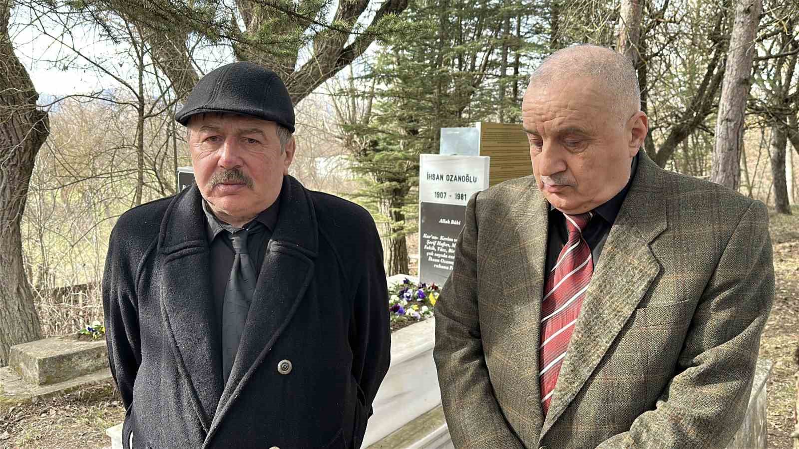 Halk Ozanı İhsan Ozanoğlu vefatının 45. yılında dualarla anıldı
