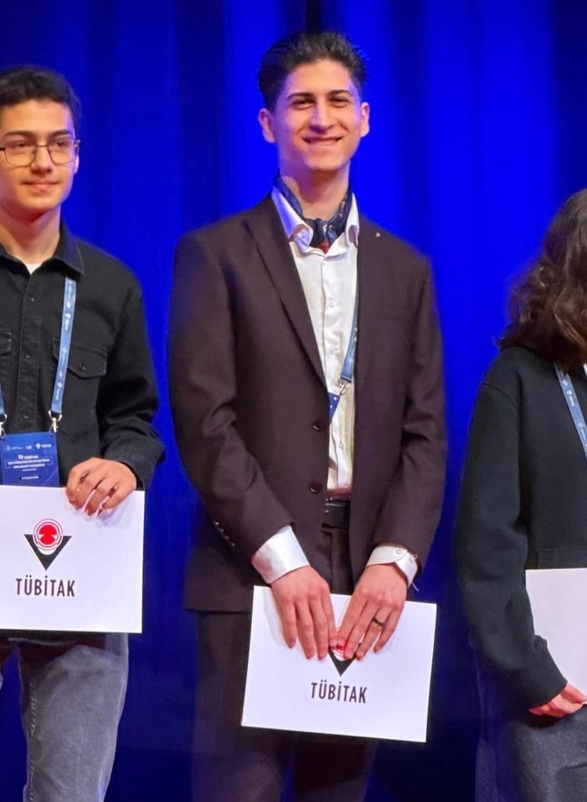 Nazillili &ouml;ğrenci bilim yarışmasında b&ouml;lge birincisi oldu
