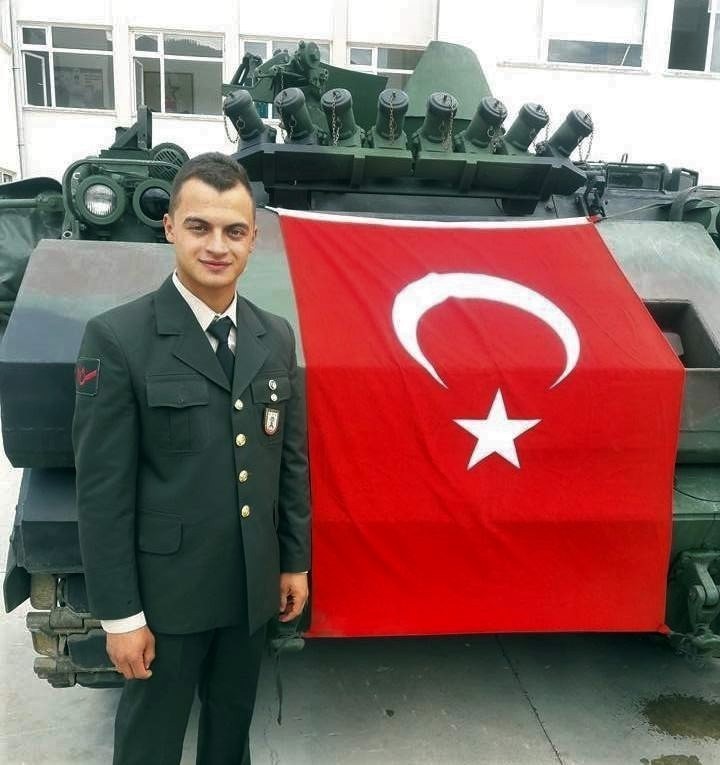 Şehit Uzman &Ccedil;avuş Selman &Ccedil;elik, şahadetinin 9. yılında memleketi K&uuml;tahya&rsquo;da dualarla anıldı
