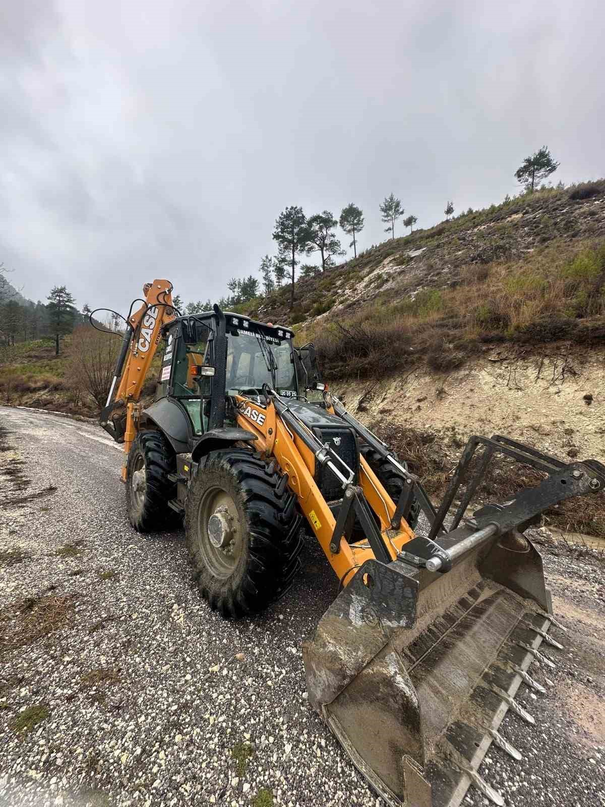 Çameli’nde sel ve heyelana karşı yoğun mesai