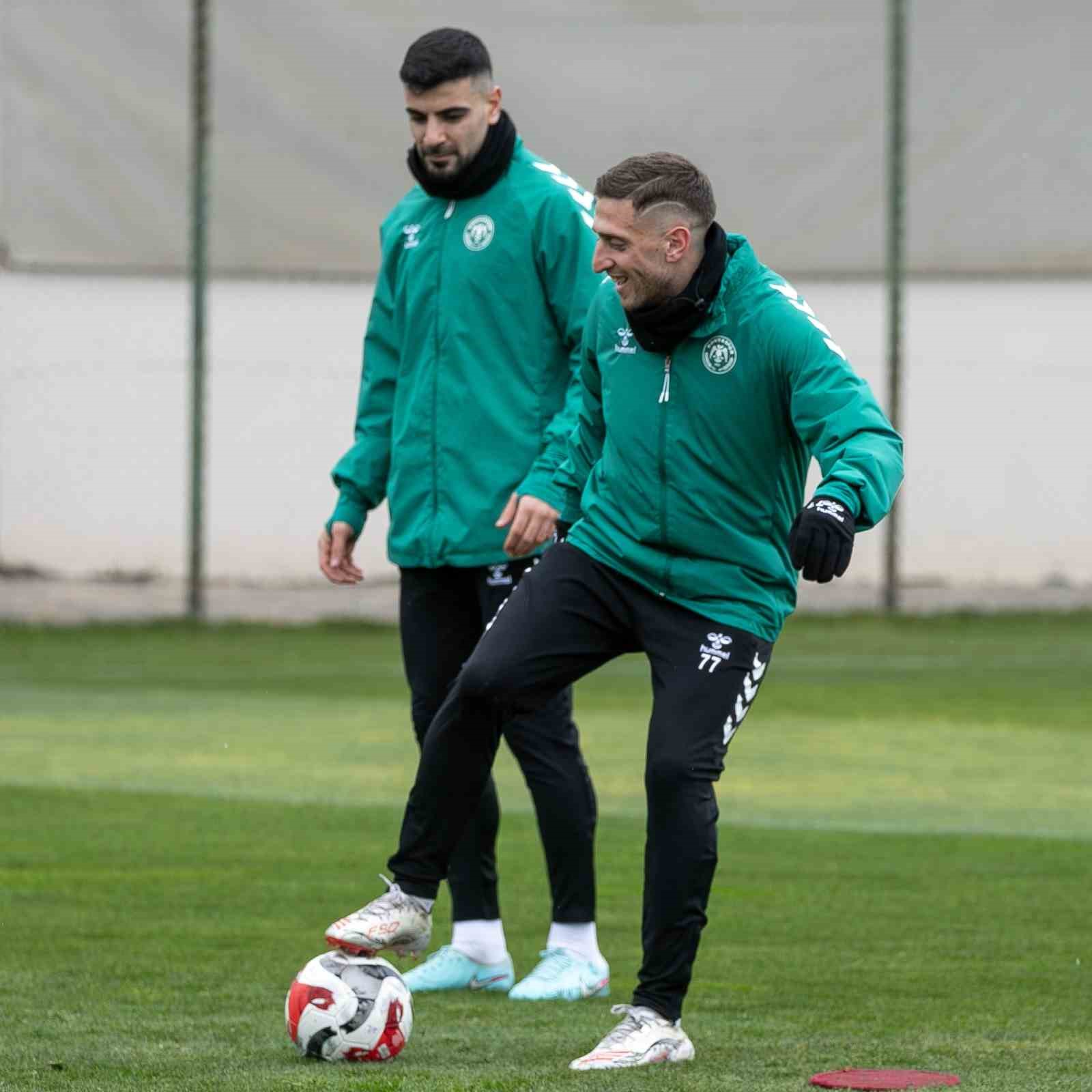 Konyaspor, Corendon Alanyaspor ma&ccedil;ı hazırlıklarını tamamladı
