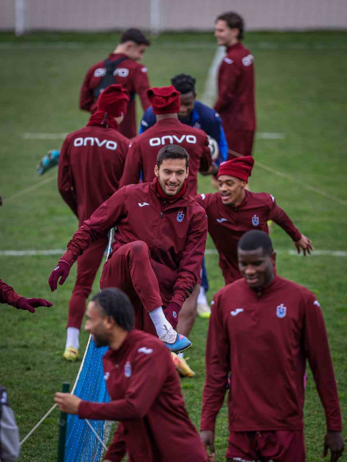 Trabzonspor, Fenerbah&ccedil;e ma&ccedil;ı hazırlıklarını tamamladı
