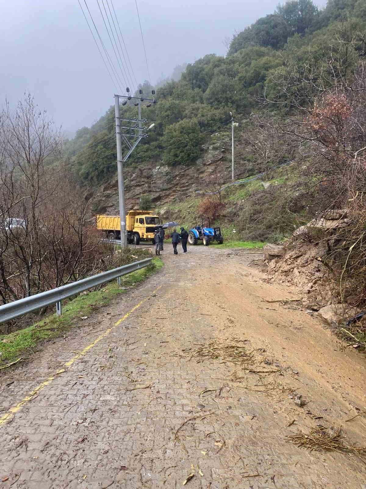 Aydın&rsquo;da sağank yağışa karşı B&uuml;y&uuml;kşehir ekiplerinden yoğun &ccedil;alışma
