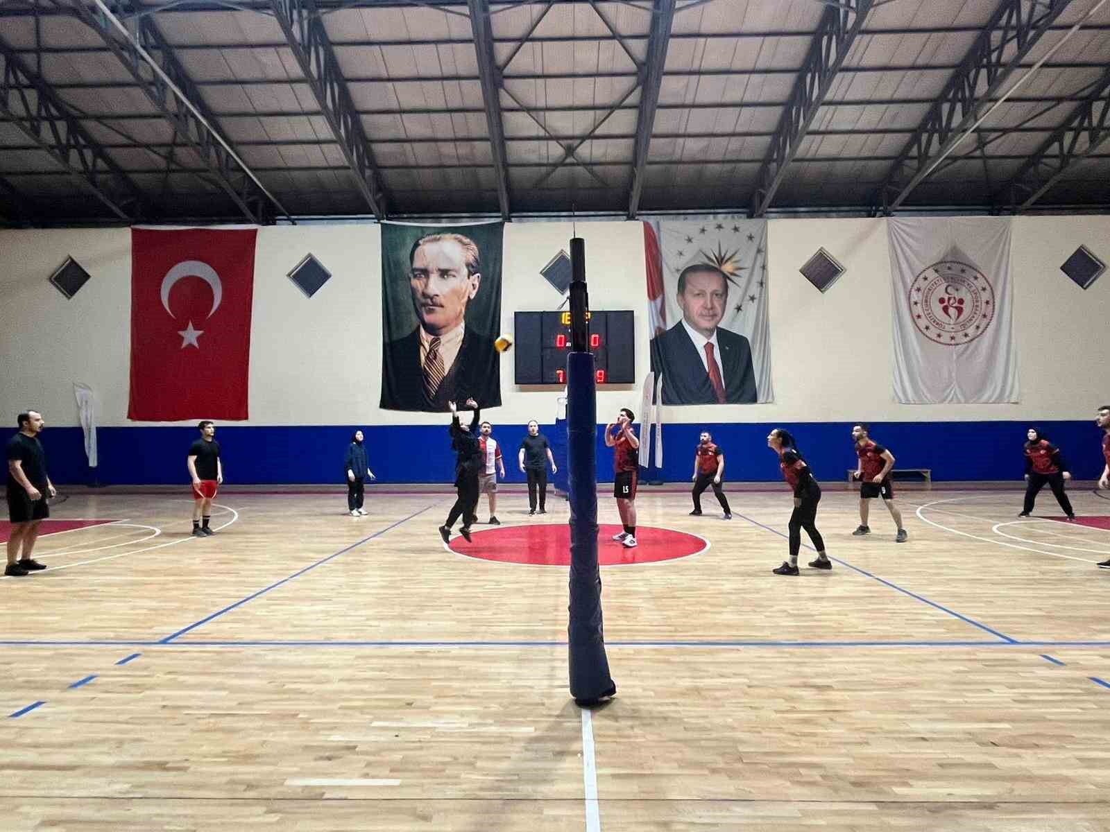 Vezirköprü’de sağlık çalışanları voleybol turnuvası