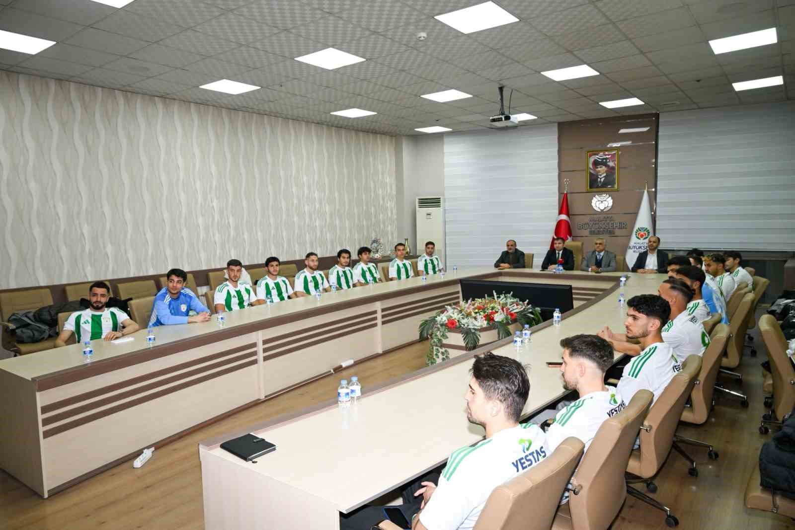 Malatya Yeşilyurtspor&rsquo;dan toplu imza t&ouml;reni
