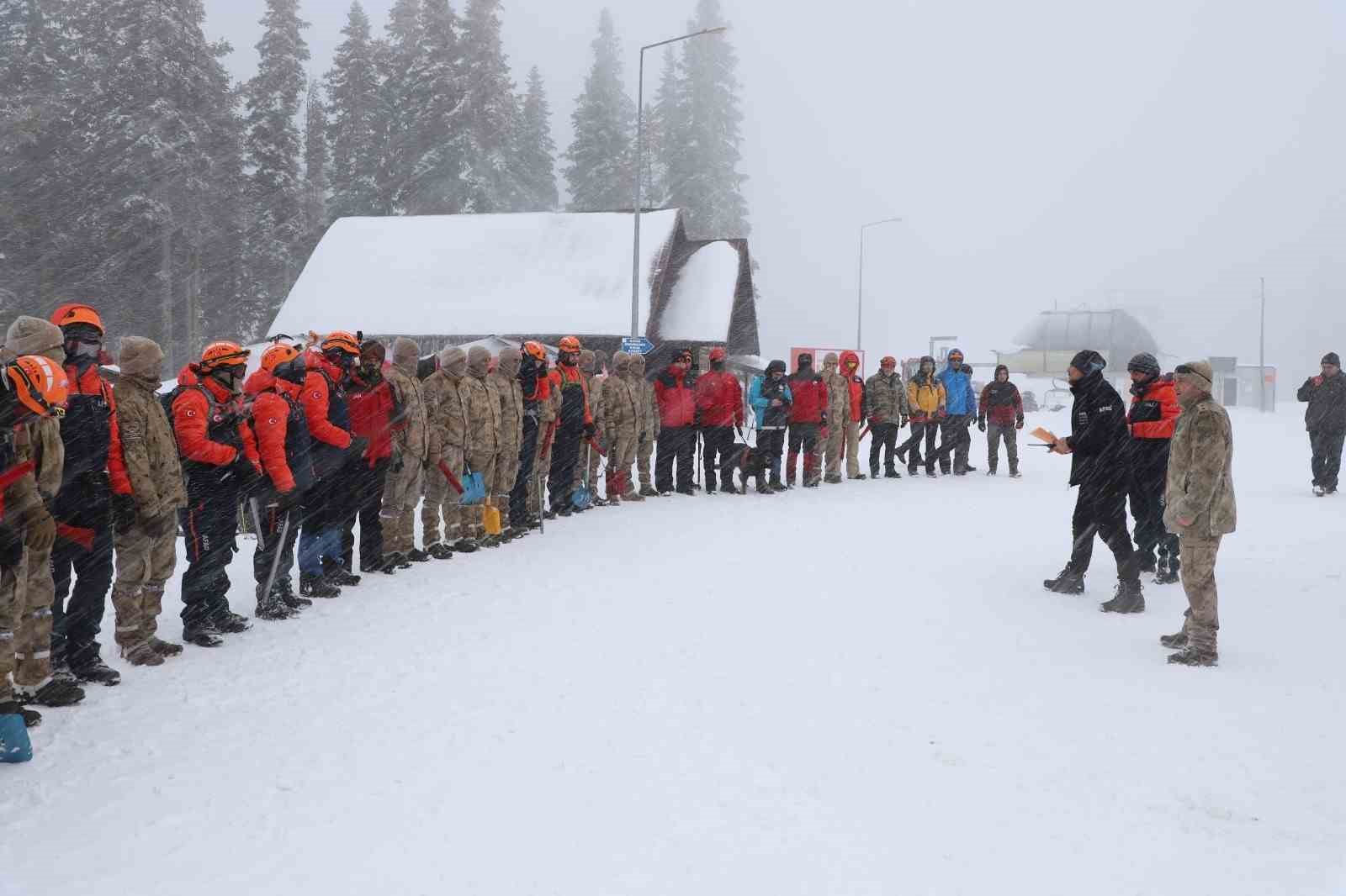 Kastamonu&rsquo;da Ilgaz Dağı&rsquo;nda "&Ccedil;ığda Arama Kurtarma" tatbikatı ger&ccedil;ekleştirildi
