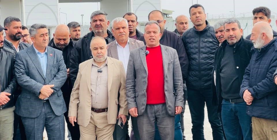 STK temsilcileri kapatılacak g&uuml;mr&uuml;k kapıları i&ccedil;in sınırda toplandı
