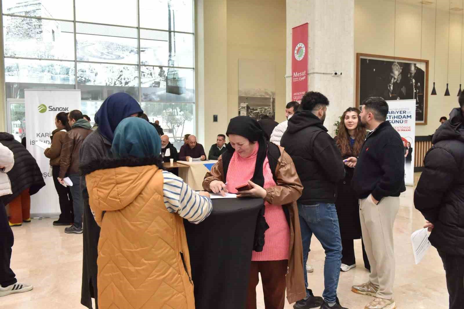 Kepez iş arayanları havacılık sekt&ouml;r&uuml;yle buluşturdu

