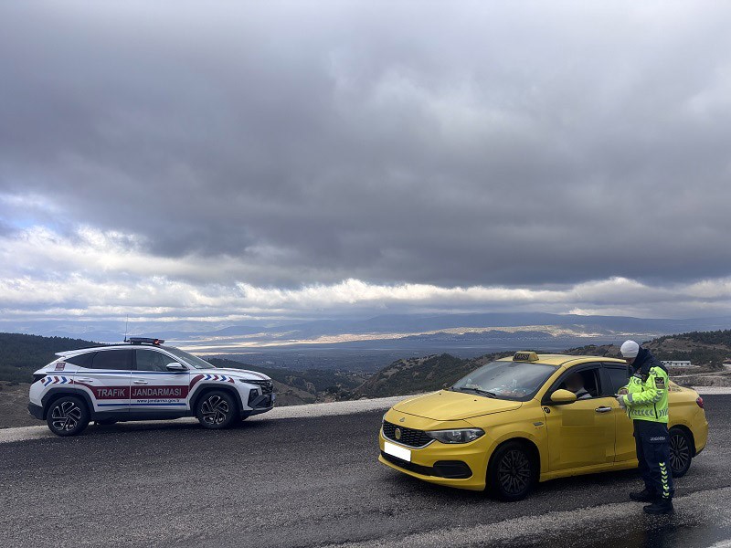 Burdur’da son 1 haftada 12 bin 272 araç ve sürücüsü sorgulandı