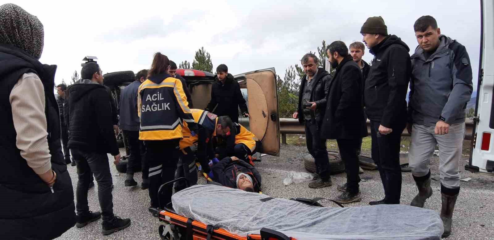 Bolu’da cenaze dönüşü kaza: 2 yaralı