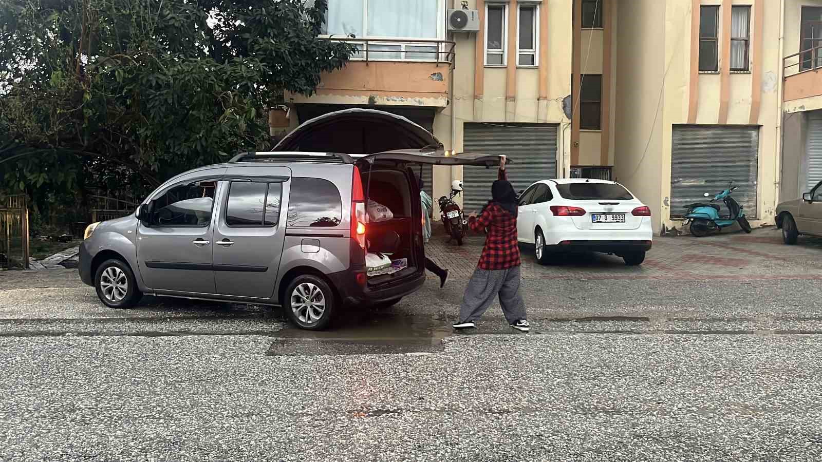 Alanya Dim Barajı&rsquo;nda  su seviyesi y&uuml;kseldi b&ouml;lgeye yakın bazı evlerin tedbir ama&ccedil;lı boşaltılması istendi
