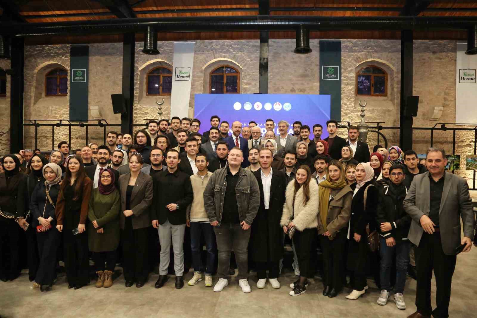 Bilal Erdoğan Konya&rsquo;da gen&ccedil;lerle buluştu
