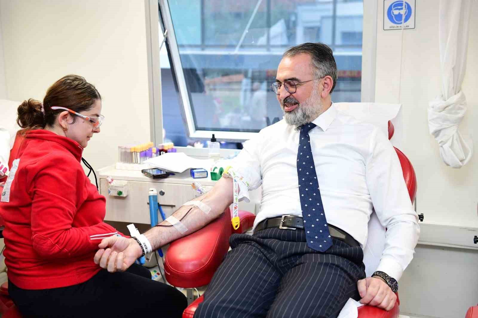 Başkan Erol&rsquo;dan anlamlı hareket : "Bir &Uuml;nite Kan, Bir Hayat"
