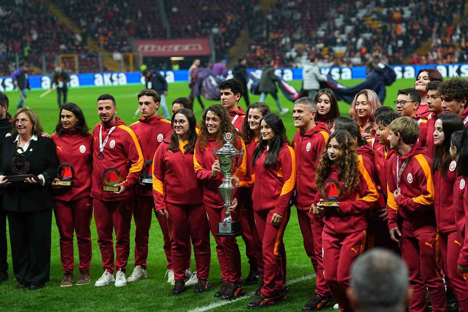 Galatasaray&rsquo;da 5 değişiklik
