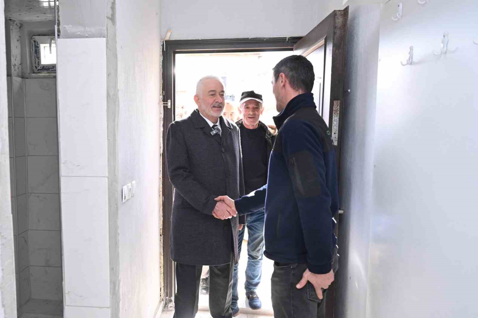 Yangında evini kaybeden aileye yeni yuva