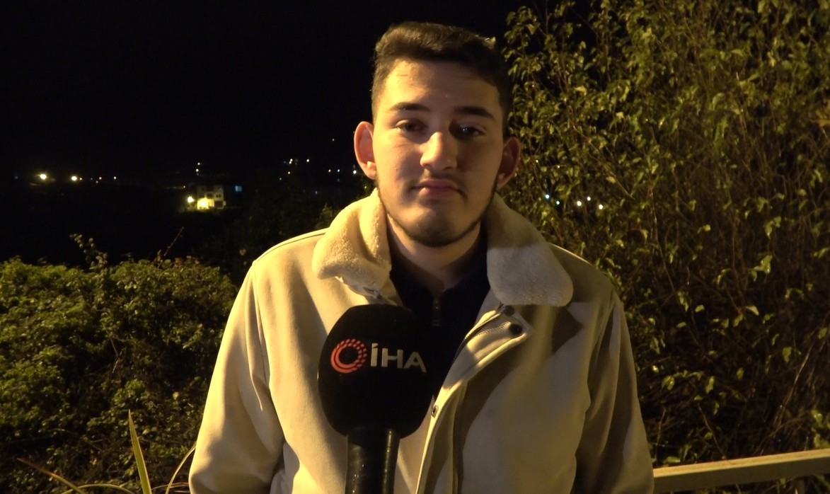 Alanya&rsquo;da Oba &ccedil;ayı taştı, caddeler sular altında kaldı
