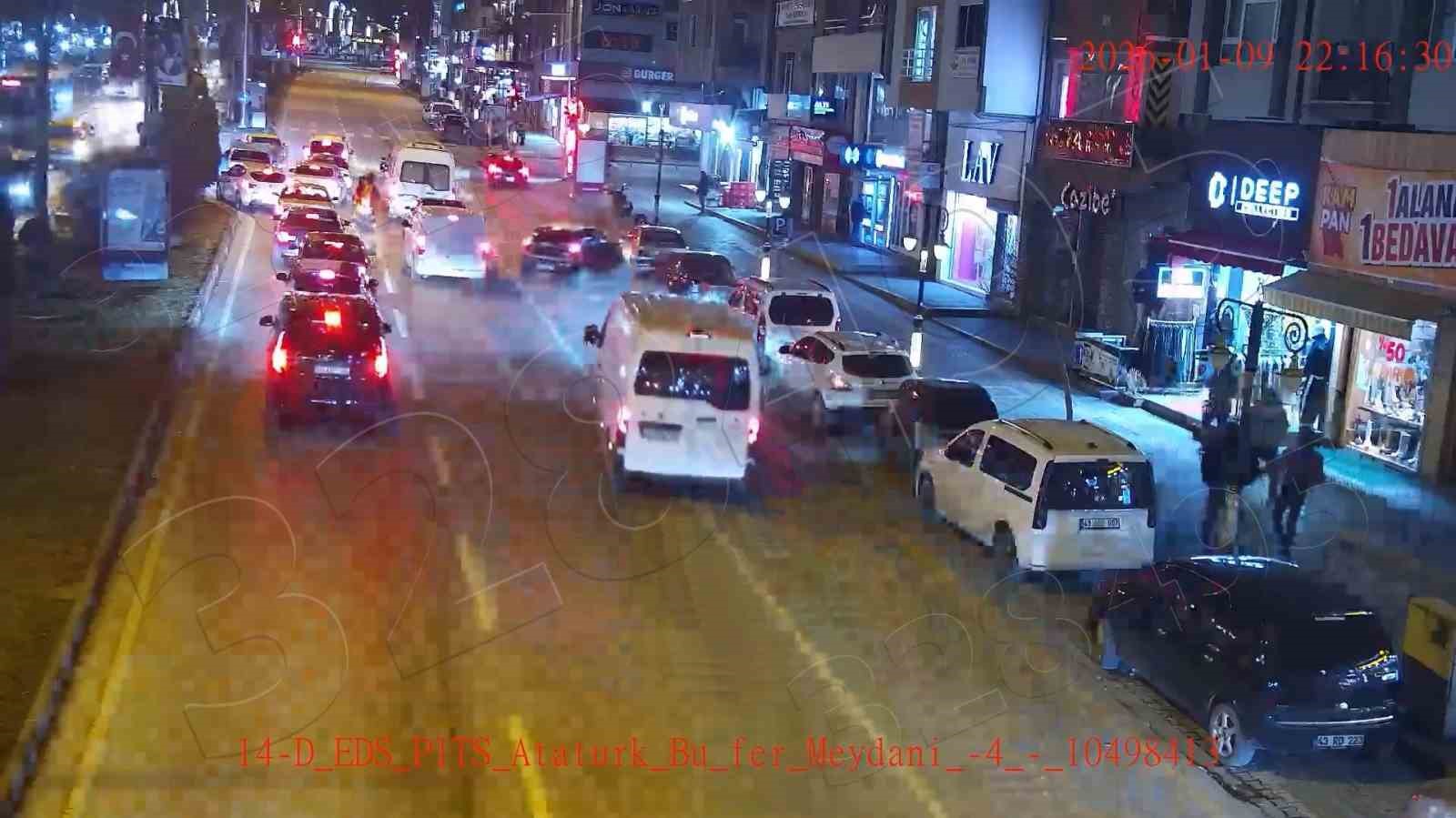 K&uuml;tahya&rsquo;daki trafik kazaları kameralara yansıdı
