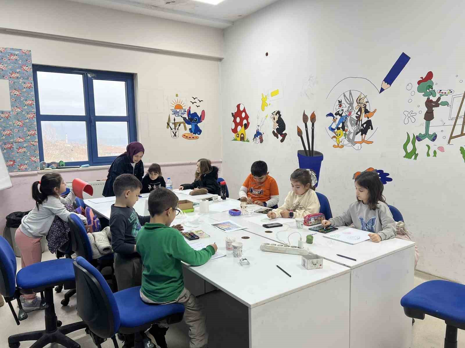 Resim kursu yoğun ilgi görüyor