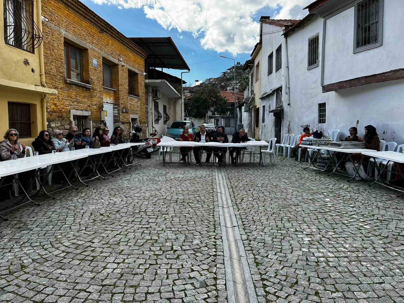 S&ouml;ke Kent Konseyi Kadın Meclisi&rsquo;nden &lsquo;Sevgi Aşı&rsquo; Etkinliği
