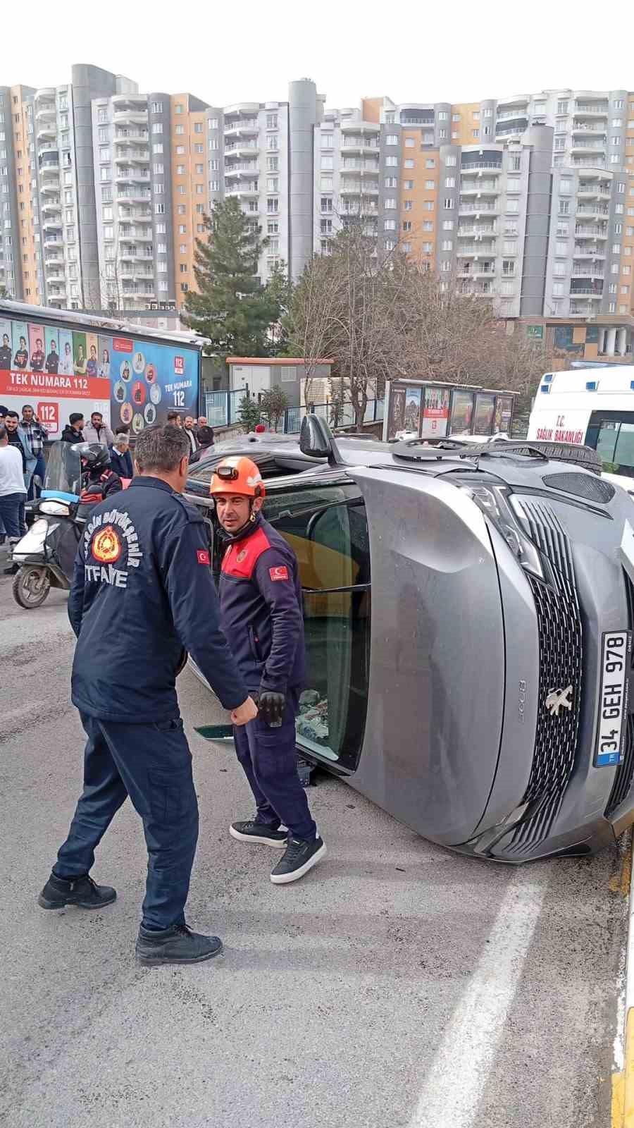 Mardin’de devrilen cipteki 2 kişi yaralandı
