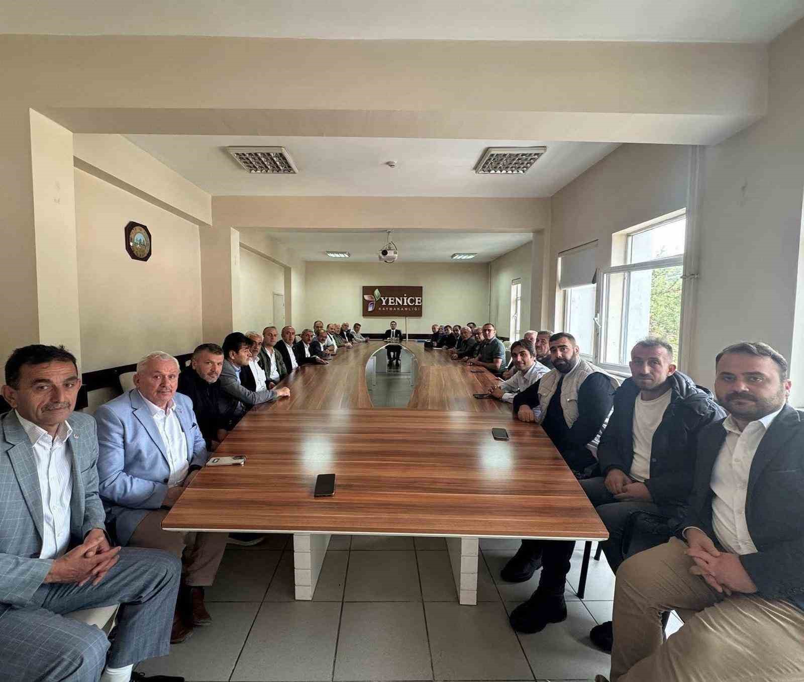 Yenice Muhtarlar Derneği’nden Kaymakam’a destek açıklaması
