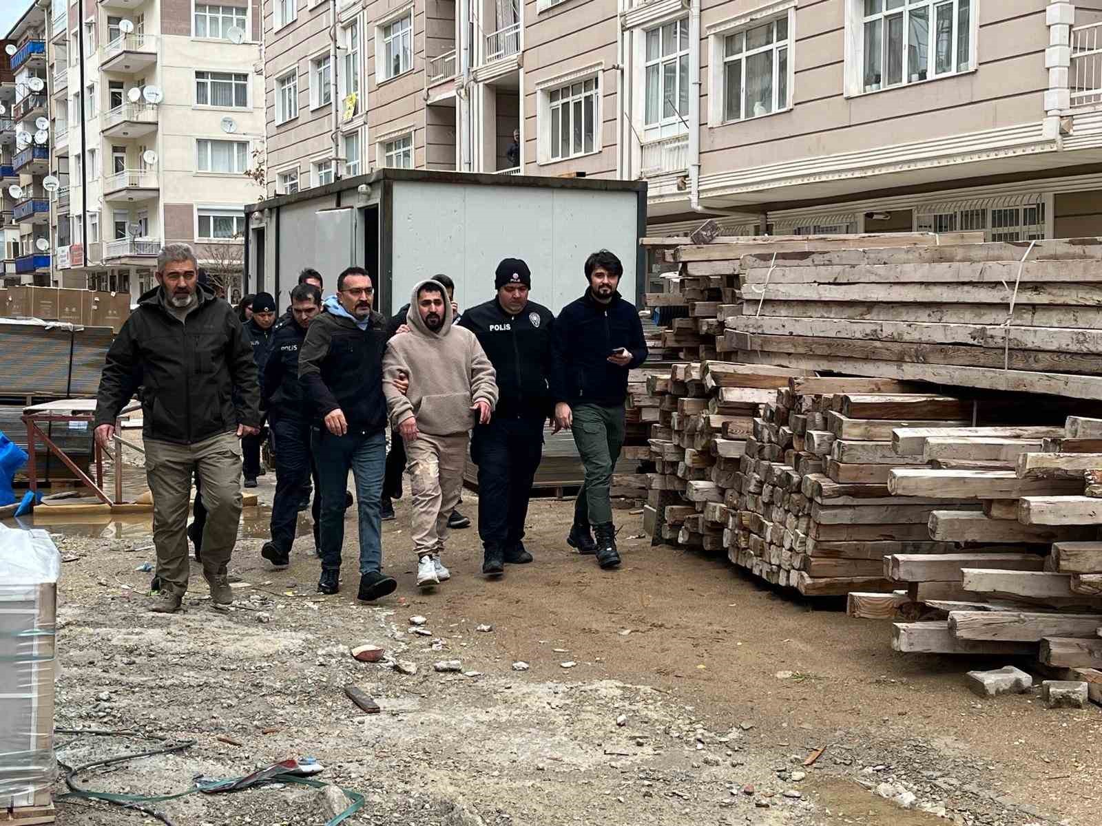 Hükümet konağı inşaatında maaş krizi