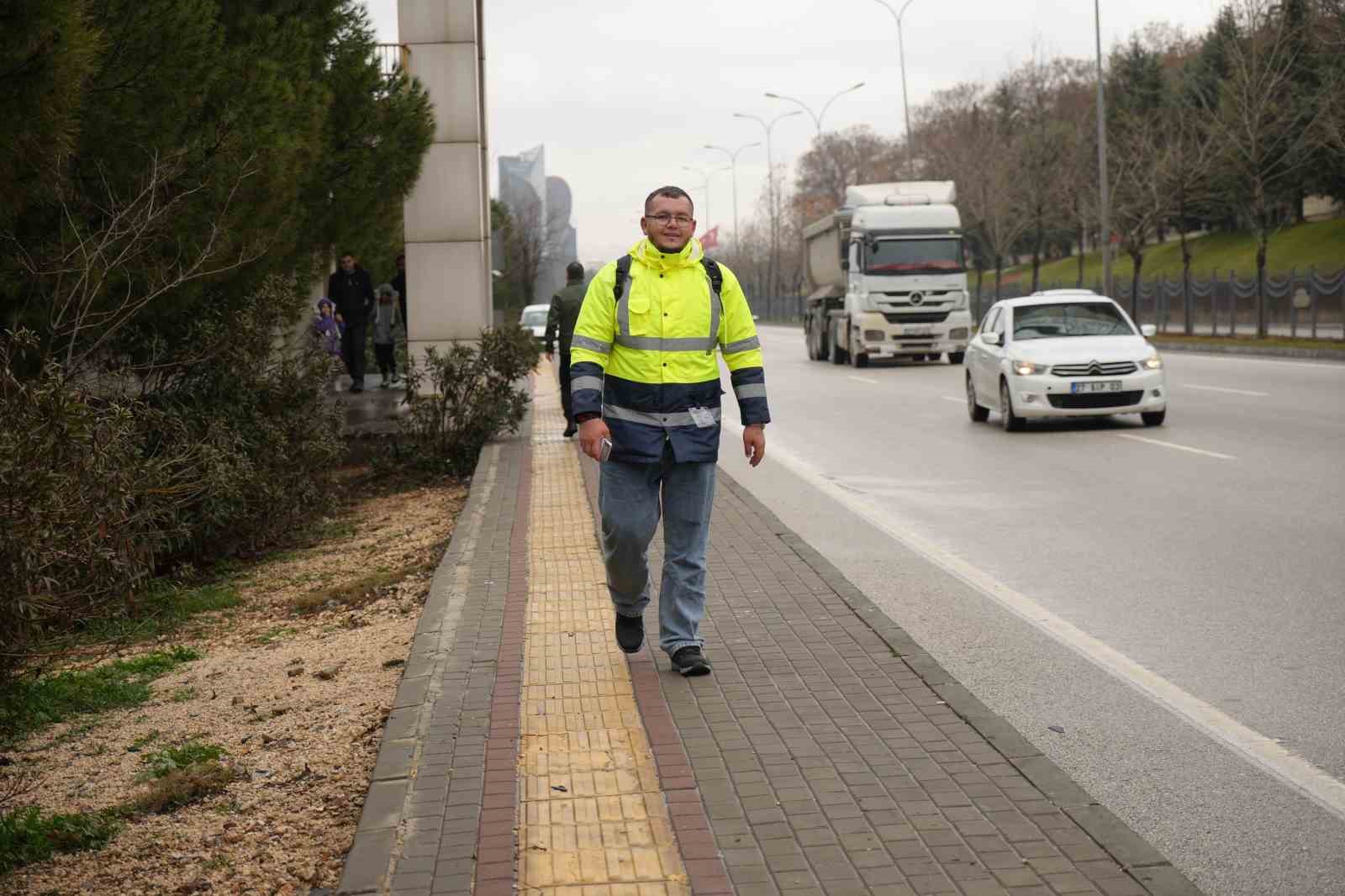 Umreye gitmek için Giresun’dan yürüyerek yola çıktı, 12. gününde Gaziantep’e ulaştı