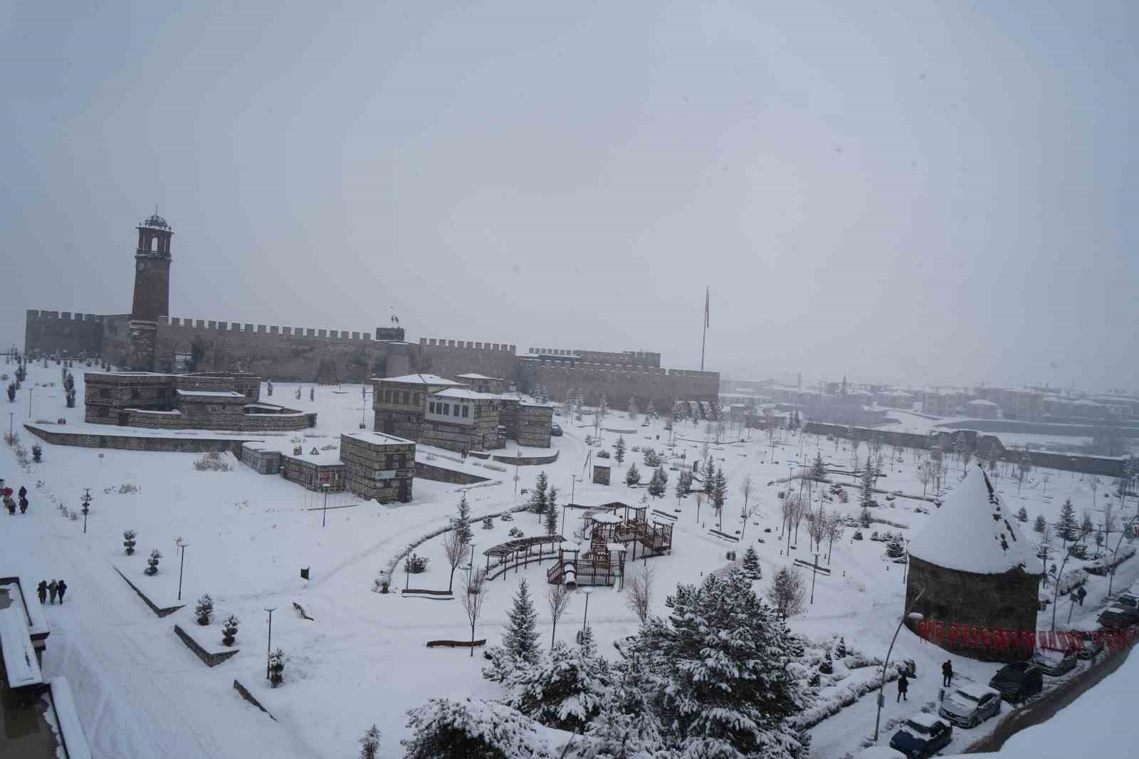 Kar ve yağmurla karışık yağış bekleniyor