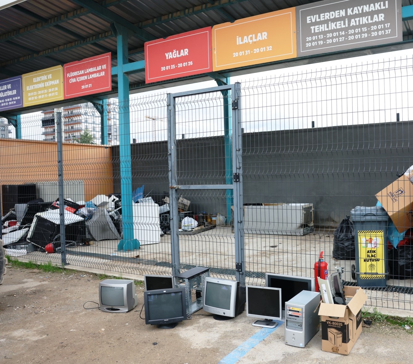 Nilüfer’de elektronik atıklar kontrollü şekilde toplanıyor